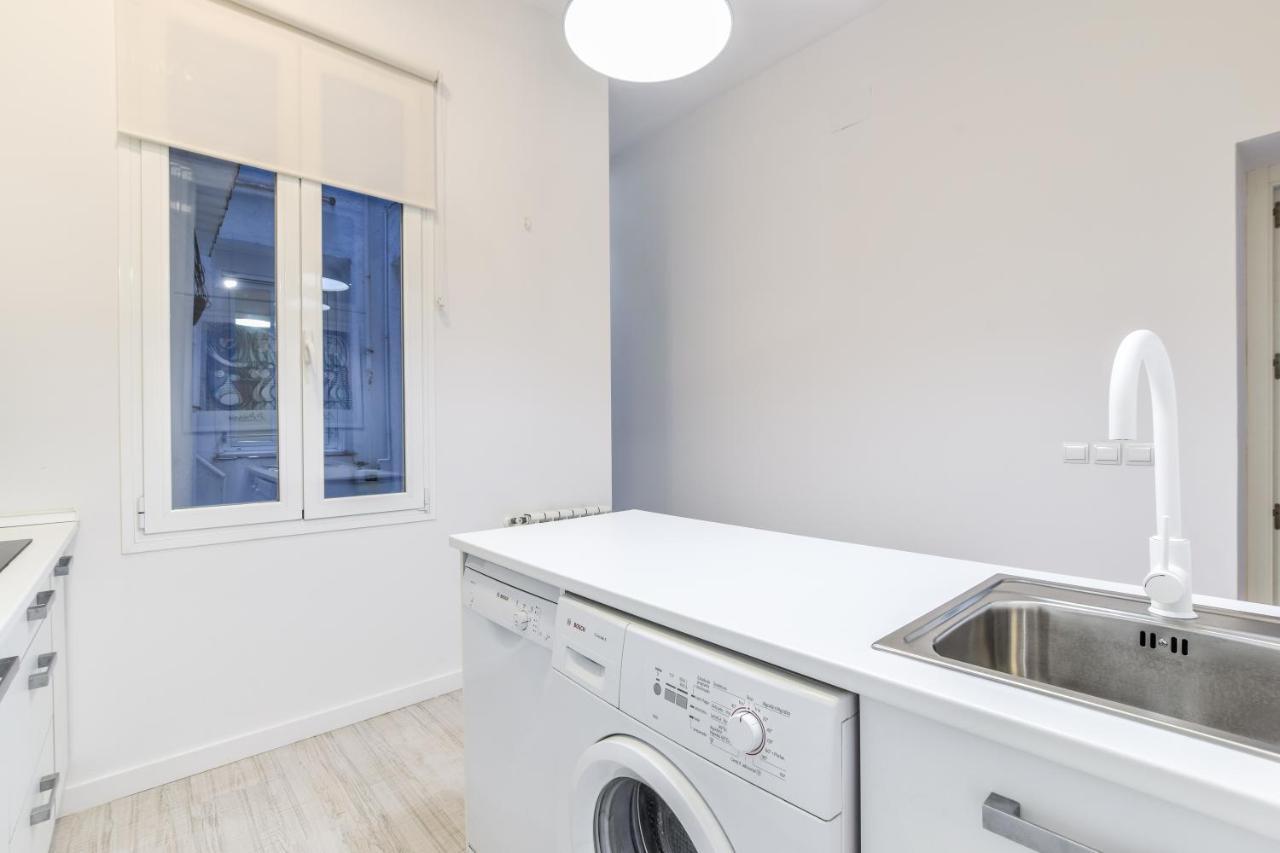 Amplio Apartamento En Malasana Para 6 Personas Apartment Madrid Ngoại thất bức ảnh